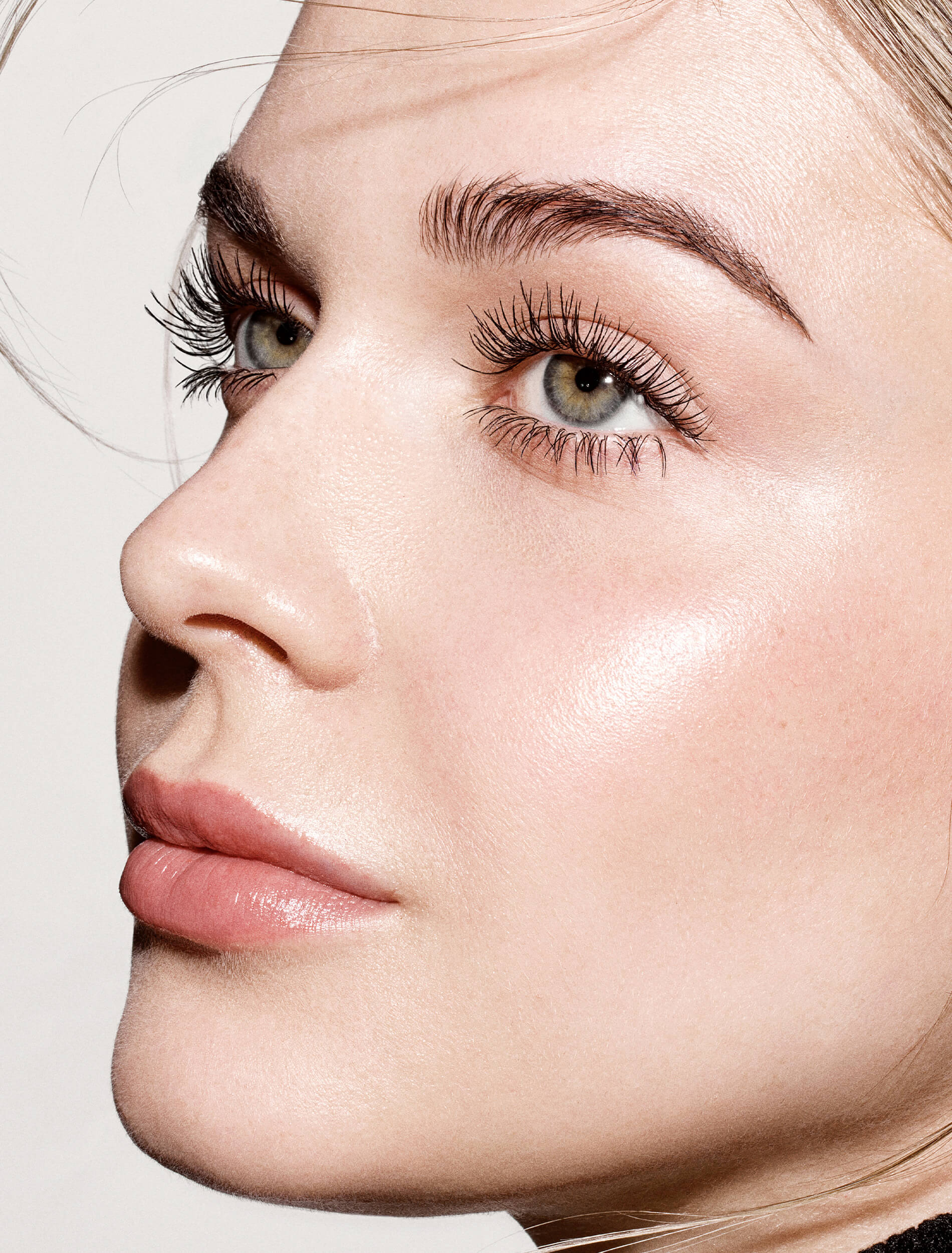 Want Voluminous Lashes? Try This Double-Ended Mascara